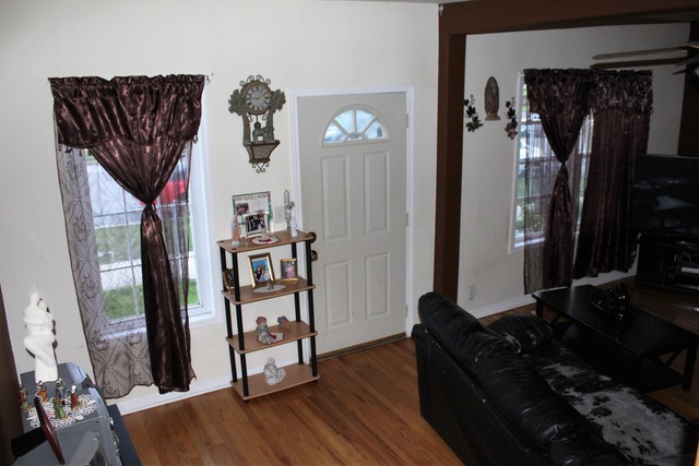 1142 Front St, Aurora, IL 60505 photo 11