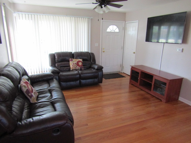322 E Alden Dr, Addison, IL 60101 photo 3