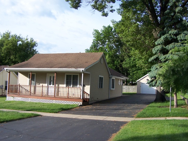 3515 Washington St, Mchenry, IL 60050 photo 2