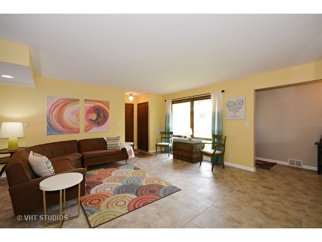1601 Meadows Rd, Geneva, IL 60134 photo 6