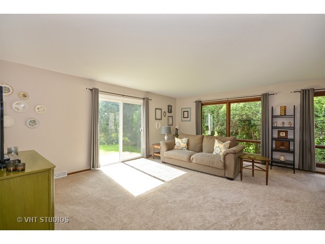 1601 Meadows Rd, Geneva, IL 60134 photo 9