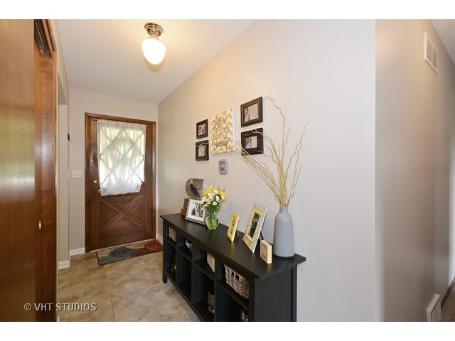 1601 Meadows Rd, Geneva, IL 60134 photo 3