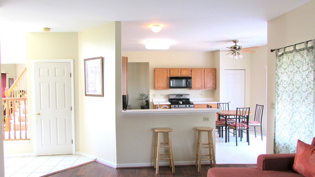 2072 Grovetown Dr, Bartlett, IL 60103 photo 12