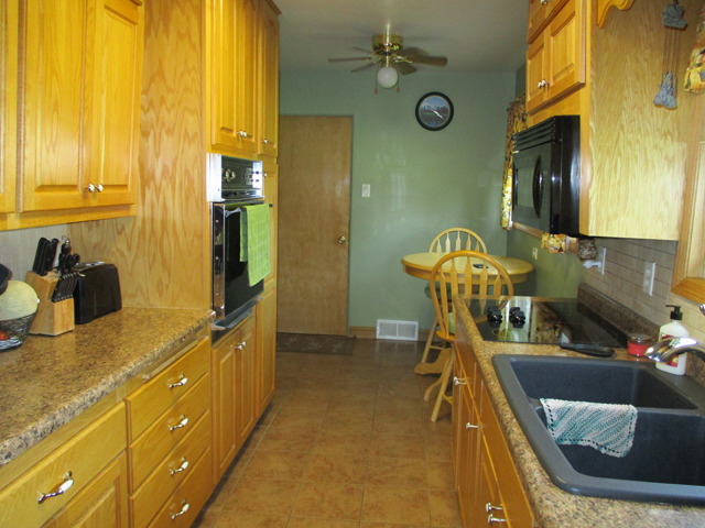 1516 11th St, Peru, IL 61354 photo 4