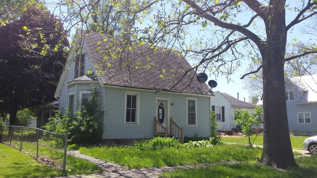 411 W Delaware St, Dwight, IL 60420 photo 1