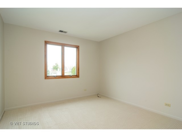 3575 Winston Dr, Hoffman Estates, IL 60192 photo 15