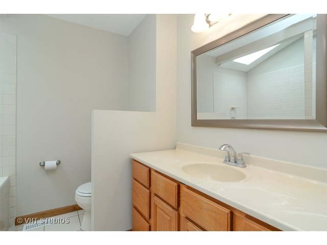 3575 Winston Dr, Hoffman Estates, IL 60192 photo 14