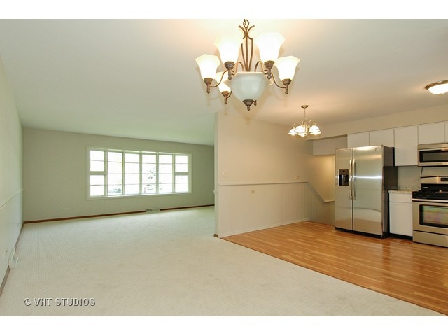 3575 Winston Dr, Hoffman Estates, IL 60192 photo 10