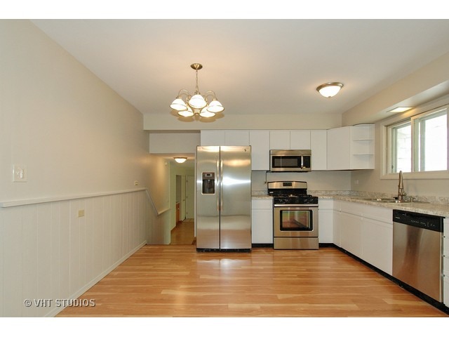 3575 Winston Dr, Hoffman Estates, IL 60192 photo 7