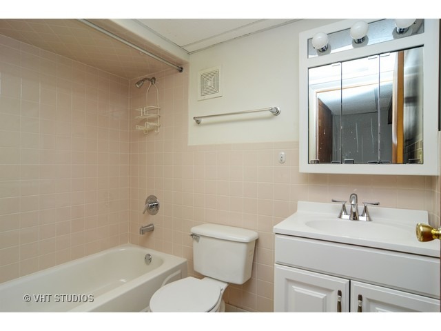 3575 Winston Dr, Hoffman Estates, IL 60192 photo 19
