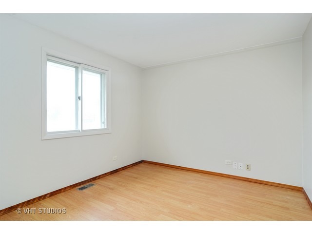 3575 Winston Dr, Hoffman Estates, IL 60192 photo 12
