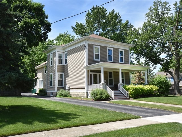 519 E 10th St, Lockport, IL 60441 photo 2