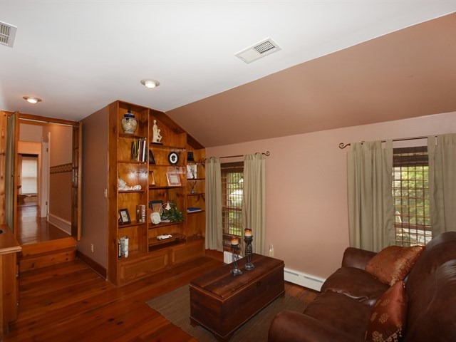 519 E 10th St, Lockport, IL 60441 photo 14