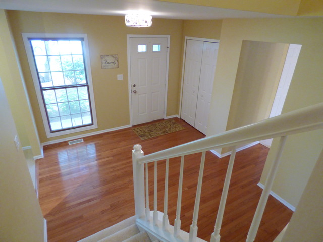 936 Hillside Ct, Bartlett, IL 60103 photo 2