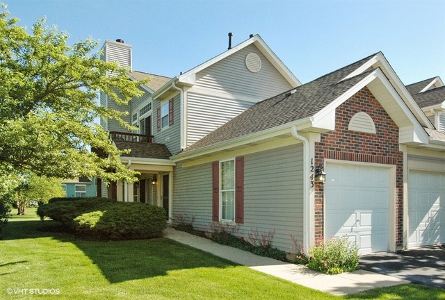 1243 Hathaway Cir, Elgin, IL 60120 photo 1