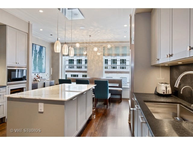 159 E Walton Pl #12A, Chicago, IL 60611 photo 9