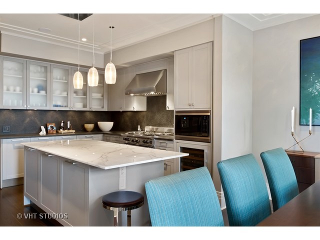 159 E Walton Pl #12A, Chicago, IL 60611 photo 8