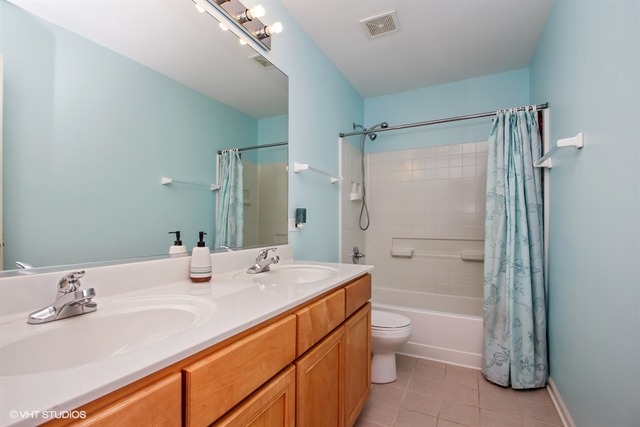 2260 S Raymond Rd, Round Lake, IL 60073 photo 16