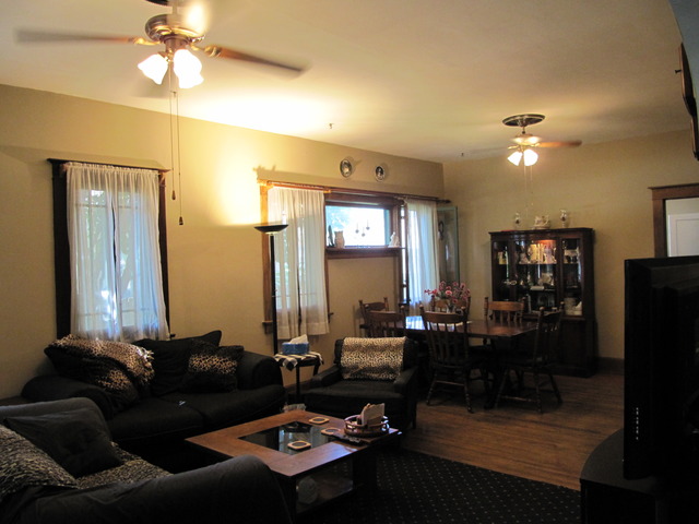 636 Villa St, Elgin, IL 60120 photo 14