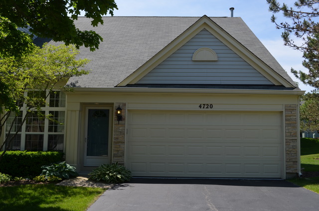 4720 Amber Cir, Hoffman Estates, IL 60192 photo 1