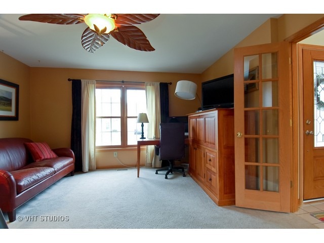 3077 Barnstable Ct, Aurora, IL 60504 photo 3