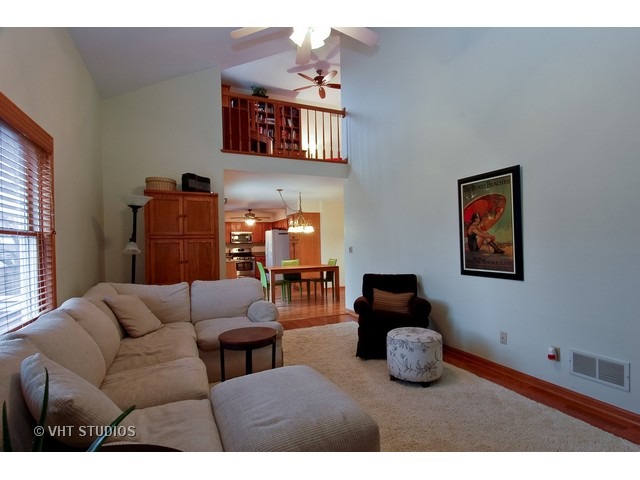 3077 Barnstable Ct, Aurora, IL 60504 photo 9