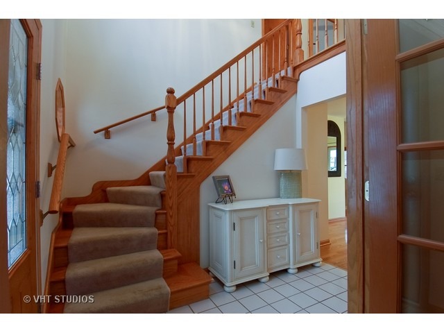 3077 Barnstable Ct, Aurora, IL 60504 photo 2