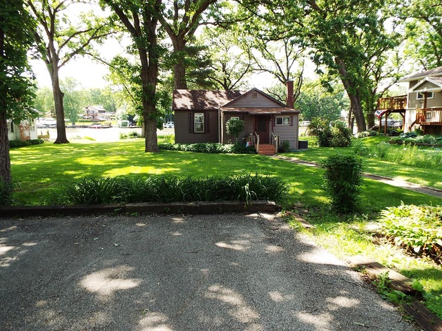 3003 Grove Ln, Cary, IL 60013 photo 2