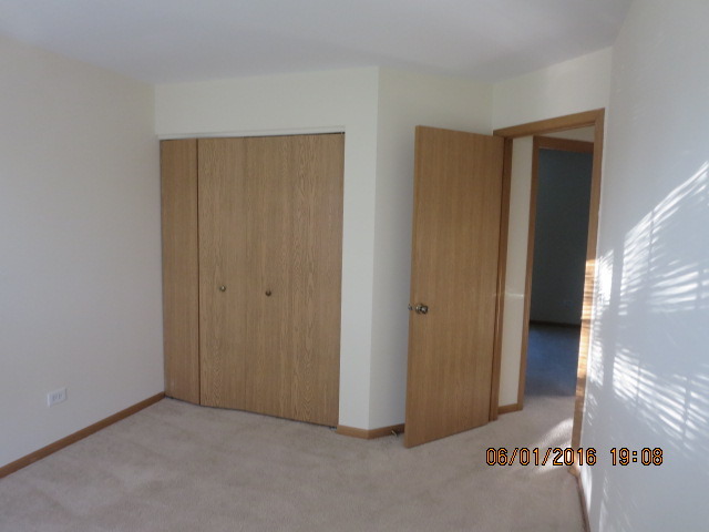 2776 Yellowstone Dr, Aurora, IL 60503 photo 6