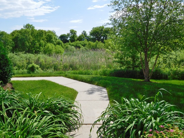 2249 Concord Dr, Mchenry, IL 60050 photo 3