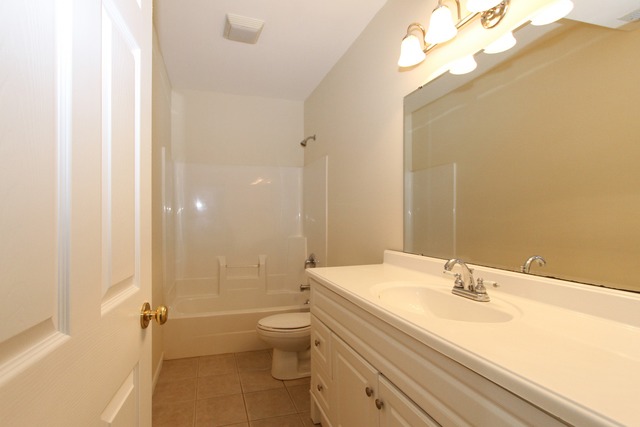808 Annabelle St, Mchenry, IL 60051 photo 18