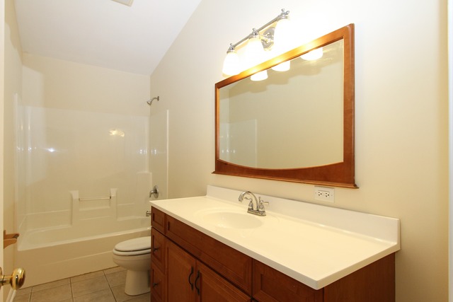 808 Annabelle St, Mchenry, IL 60051 photo 13