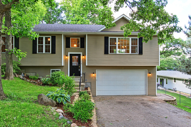 808 Annabelle St, Mchenry, IL 60051 photo 1