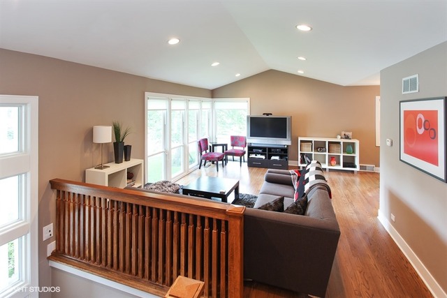 1230 Kenton Rd, Deerfield, IL 60015 photo 2