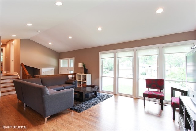 1230 Kenton Rd, Deerfield, IL 60015 photo 4