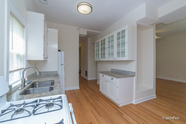 2463 E 74th Pl, Chicago, IL 60649 photo 5