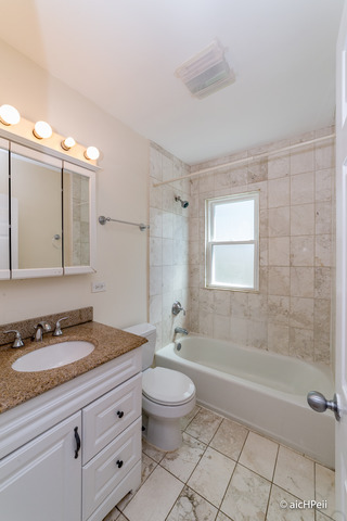 2463 E 74th Pl, Chicago, IL 60649 photo 12