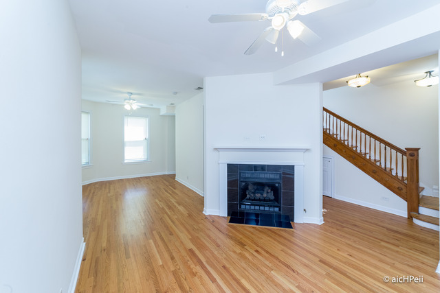 2463 E 74th Pl, Chicago, IL 60649 photo 3
