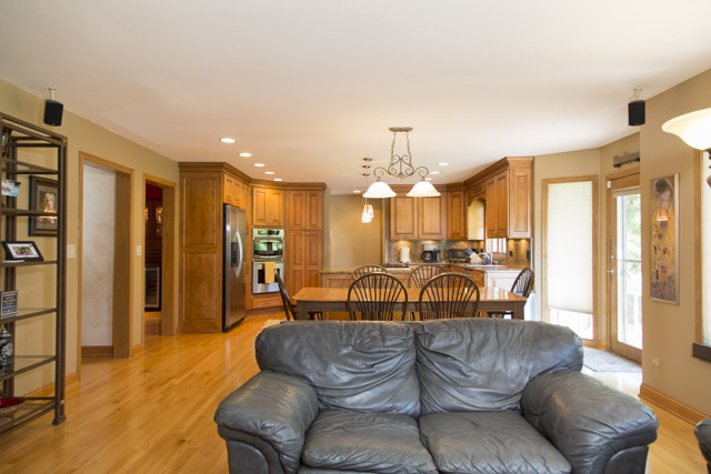 200 Wilcox Dr, Bartlett, IL 60103 photo 4