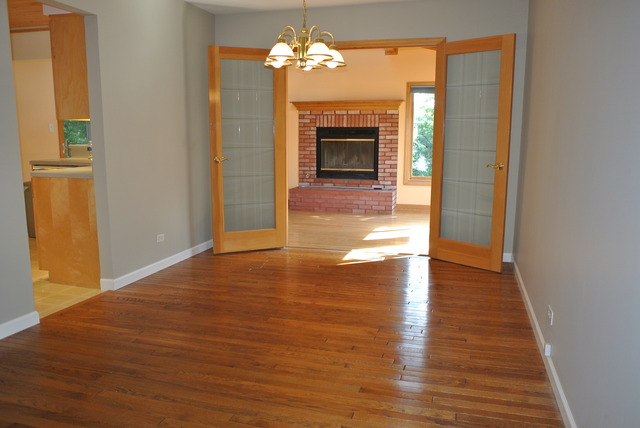 4598 Mumford Dr, Hoffman Estates, IL 60192 photo 8