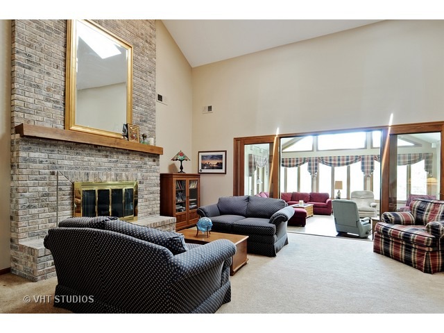 24452 W Davids Ct, Naperville, IL 60564 photo 3