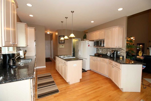 6715 Burning Tree Cir, Mchenry, IL 60050 photo 8