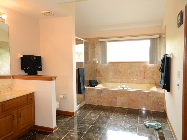 790 Harmon Blvd, Hoffman Estates, IL 60169 photo 16