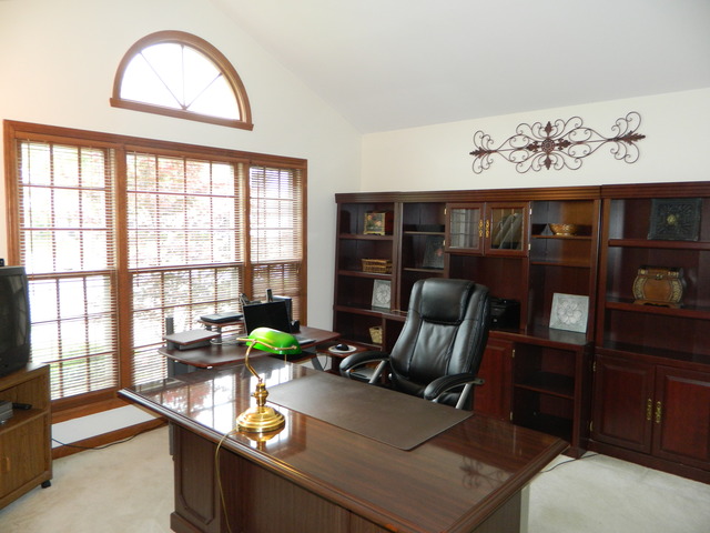 790 Harmon Blvd, Hoffman Estates, IL 60169 photo 13