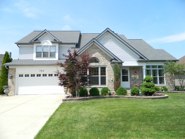 790 Harmon Blvd, Hoffman Estates, IL 60169 photo 1