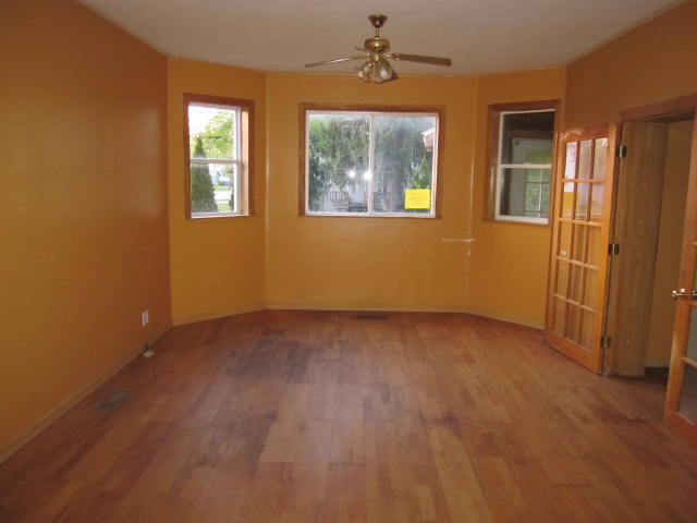 701 E Main St, Cornell, IL 61319 photo 4