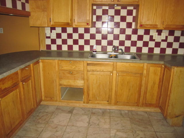 701 E Main St, Cornell, IL 61319 photo 2