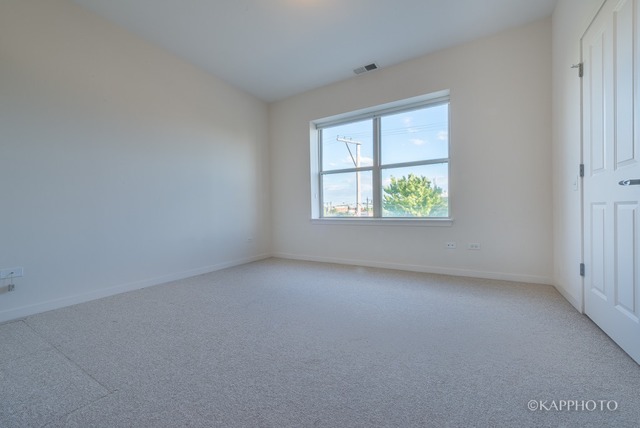 1215 W Grenshaw St, Chicago, IL 60607 photo 15
