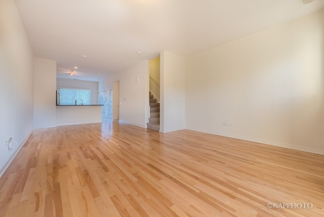 1215 W Grenshaw St, Chicago, IL 60607 photo 3