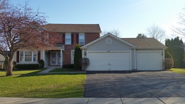 741 Roaring Brook Ln, Algonquin, IL 60102 photo 1